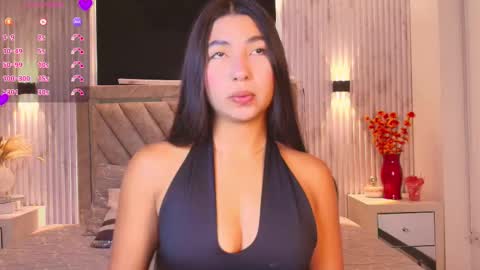 bella_martini_ online show from 03-25-26, 12:00