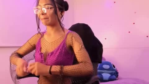 Bella online show from 03-23-26, 05:50