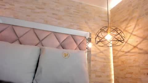  BELLA  online show from 03-18-26, 03:31