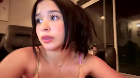 bella_pari online show from 12-07-24, 08:11