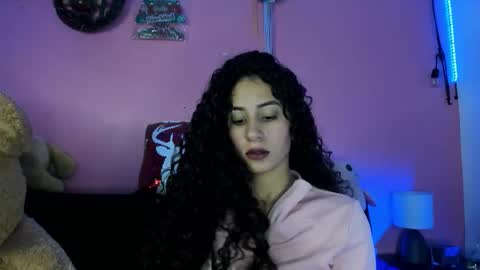 Bella Ponce  online show from 12-02-25, 02:45