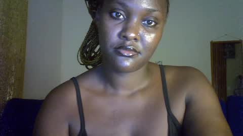Snapshot of bella_reina chatting on 07-10-26, 03:36 bella_reina online show from 07-10-26, 03:36