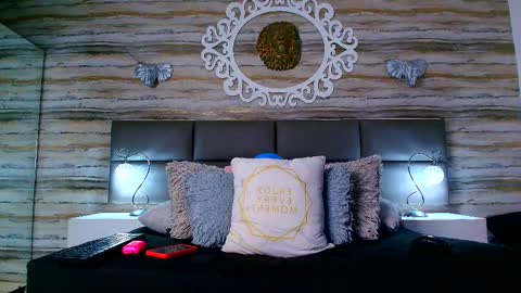     online show from 02-12-25, 09:43