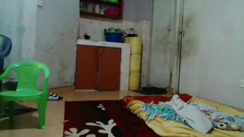 Snapshot of bella_sky_ chatting on 01-19-26, 04:49 Sky online show from 01-19-26, 04:49