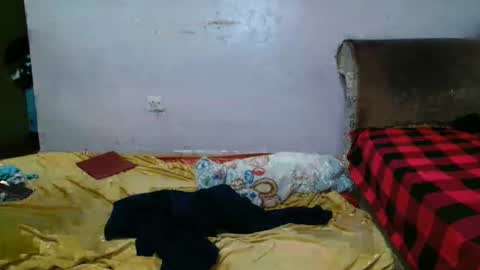 Snapshot of bella_sky_ chatting on 02-17-26, 07:38 Sky online show from 02-17-26, 07:38