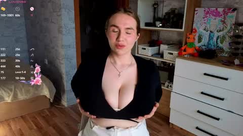 Bella online show from 05-31-26, 03:08
