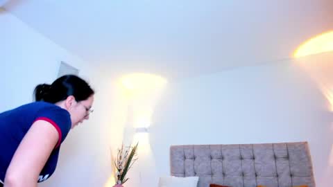Snapshot of bella_sumers chatting on 07-11-26, 07:05 Bella online show from 07-11-26, 07:05