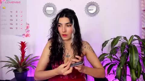 Snapshot of bella_thorne3 chatting on 03-09-25, 09:57 Bella online show from 03-09-25, 09:57