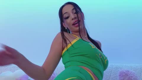 Bella online show from 10-09-25, 07:56