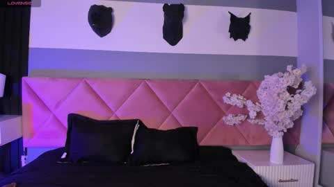 Bella online show from 11-09-25, 11:19