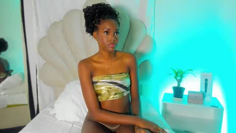 Bella Dajud online show from 01-18-26, 06:50