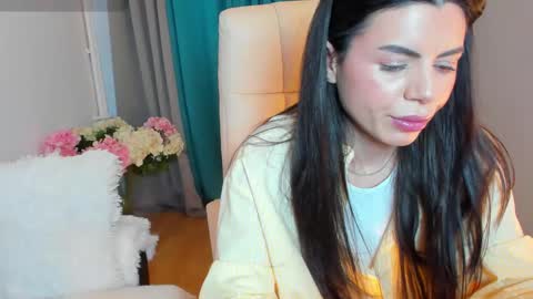 Snapshot of bellaanna25 chatting on 03-10-25, 12:48 BellaAnna online show from 03-10-25, 12:48