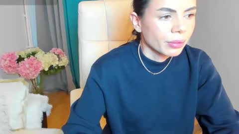 Snapshot of bellaanna25 chatting on 03-11-25, 12:39 BellaAnna online show from 03-11-25, 12:39