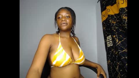 Snapshot of bellababy7 chatting on 06-22-26, 03:25 bella online show from 06-22-26, 03:25