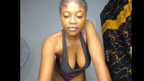 Snapshot of bellababy7 chatting on 06-29-26, 05:35 bella online show from 06-29-26, 05:35