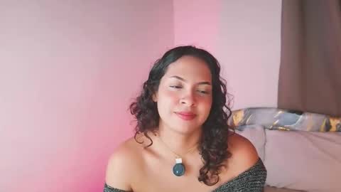 Snapshot of bellabeth_ chatting on 10-17-25, 06:38 Betsy online show from 10-17-25, 06:38