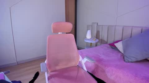 Snapshot of bellabm chatting on 11-21-25, 07:07 online show from 11-21-25, 07:07