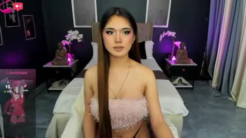 Snapshot of bellabrown_19xxx chatting on 06-24-26, 07:29 Bella online show from 06-24-26, 07:29
