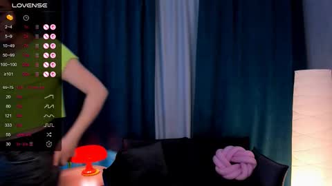 hello guys im Bella online show from 12-04-25, 09:18