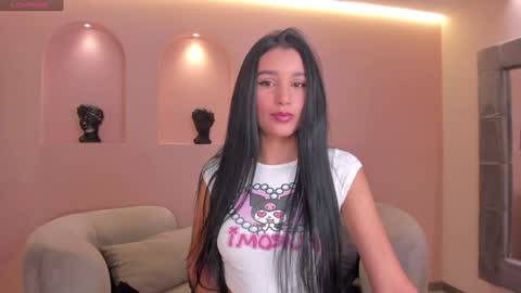 Snapshot of bellacarteer_ chatting on 01-10-25, 12:26 Bella C online show from 01-10-25, 12:26