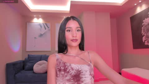 Snapshot of bellacarteer_ chatting on 01-15-25, 03:29 Bella C online show from 01-15-25, 03:29
