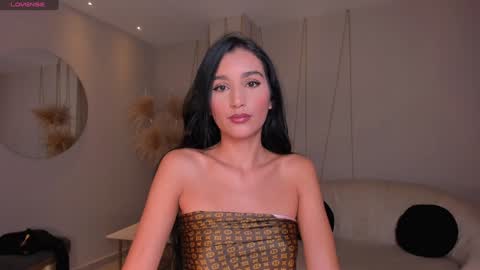Snapshot of bellacarteer_ chatting on 02-06-25, 12:05 Bella C online show from 02-06-25, 12:05