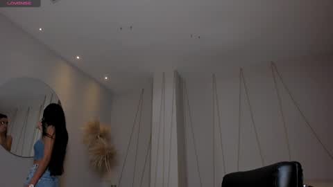 Snapshot of bellacarteer_ chatting on 02-18-25, 11:00 Bella C online show from 02-18-25, 11:00