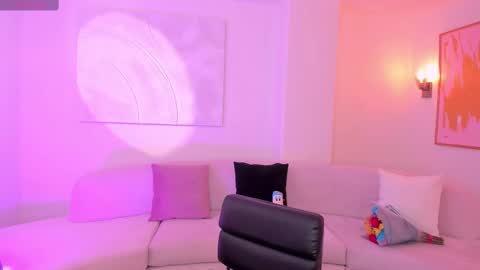 Snapshot of bellacarteer_ chatting on 03-09-25, 06:32 Bella C online show from 03-09-25, 06:32