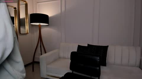 Snapshot of bellacarteer_ chatting on 03-12-25, 11:20 Bella C online show from 03-12-25, 11:20