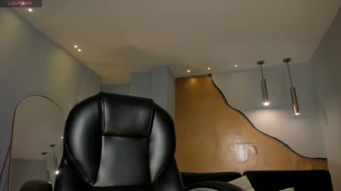 Snapshot of bellacarteer_ chatting on 09-10-25, 10:48 Bella C online show from 09-10-25, 10:48