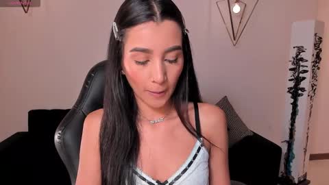 Snapshot of bellacarteer_ chatting on 10-02-25, 11:28 Bella C online show from 10-02-25, 11:28