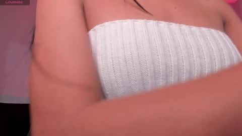Snapshot of bellacarteer_ chatting on 10-17-25, 11:46 Bella C online show from 10-17-25, 11:46