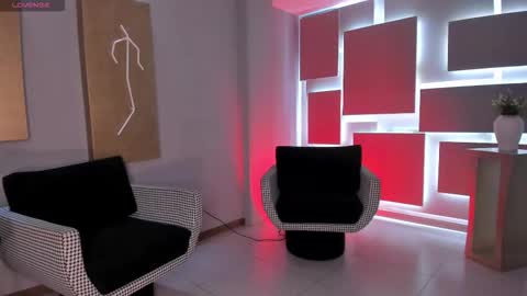 Snapshot of bellacarteer_ chatting on 10-18-25, 01:01 Bella C online show from 10-18-25, 01:01