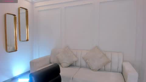 Snapshot of bellacarteer_ chatting on 04-24-26, 07:49 Bella C online show from 04-24-26, 07:49