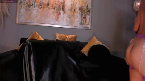Snapshot of bellacarteer_ chatting on 04-30-26, 08:57 Bella C online show from 04-30-26, 08:57