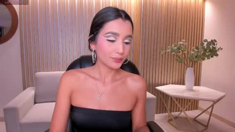 Snapshot of bellacarteer_ chatting on 05-06-26, 07:41 Bella C online show from 05-06-26, 07:41