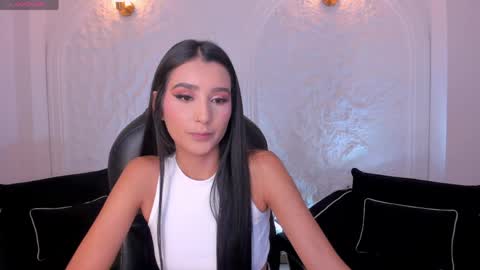 Snapshot of bellacarteer_ chatting on 05-12-26, 05:43 Bella C online show from 05-12-26, 05:43
