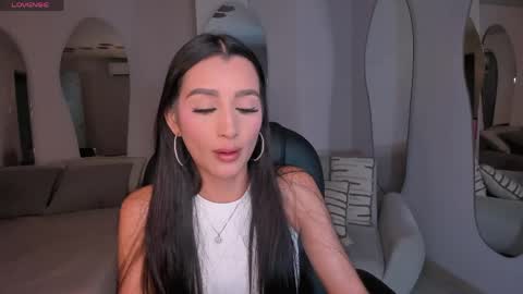 Snapshot of bellacarteer_ chatting on 05-31-26, 11:28 Bella C online show from 05-31-26, 11:28