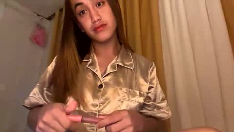 Snapshot of belladeputaxx chatting on 06-07-26, 10:30 IM BELLA online show from 06-07-26, 10:30