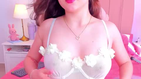 Snapshot of bellafontana chatting on 01-09-26, 06:42 BellaFontana online show from 01-09-26, 06:42