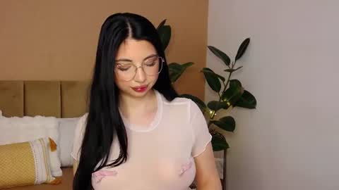 Snapshot of bellahere chatting on 06-27-26, 06:51 Diana online show from 06-27-26, 06:51