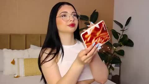 Snapshot of bellahere chatting on 06-29-26, 06:30 Diana online show from 06-29-26, 06:30