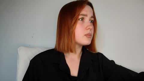 Snapshot of bellahoneyy_ chatting on 05-30-26, 07:11 Bella online show from 05-30-26, 07:11