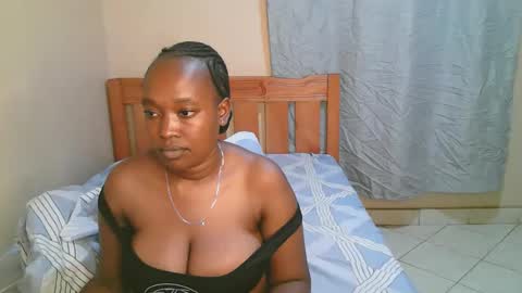 Snapshot of bellalure33 chatting on 10-26-25, 11:20 Bella online show from 10-26-25, 11:20