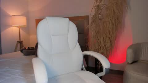 Bella Mia online show from 01-06-25, 12:48