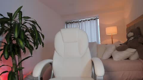 Bella Mia online show from 01-30-25, 09:58