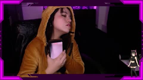 Bella Monteluna online show from 11-25-25, 03:23