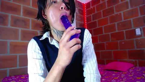 bellamy_094 online show from 12-15-25, 08:46