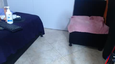 Snapshot of bellamy_sweet chatting on 01-23-25, 08:15 bellamy online show from 01-23-25, 08:15