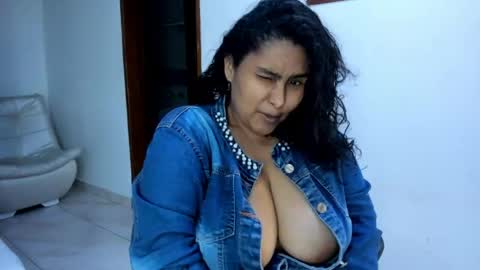 Snapshot of bellanixs chatting on 04-29-26, 11:14 Bella Nix big tits online show from 04-29-26, 11:14